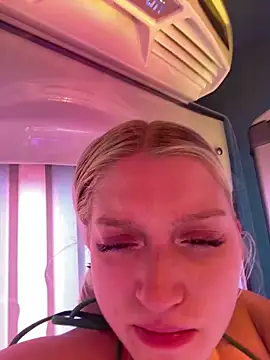 EmmiPemmi online show from February 2026 10:19:02 AM