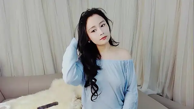 Snapshot of HCOCO chatting on February 2026 01:42:01 PM HCOCO online show from February 2026 01:42:01 PM