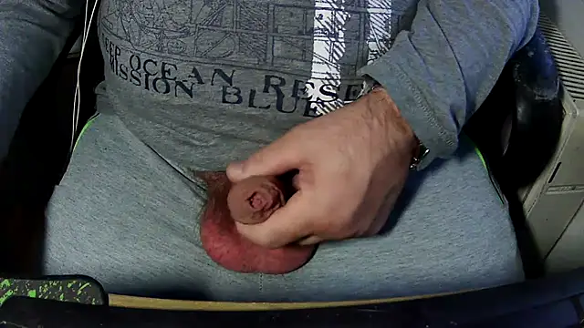 Snapshot of passatwind chatting on January 2026 03:05:01 PM passatwind online show from January 2026 03:05:01 PM