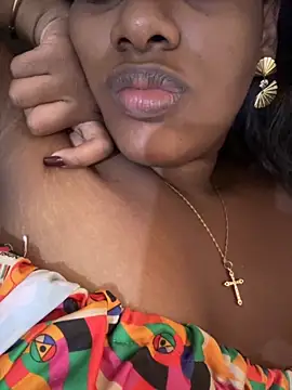 amorasecy online show from February 2026 10:41:01 AM