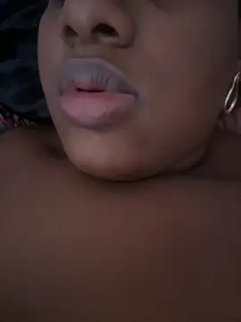 amorasecy online show from April 2026 10:46:01 AM