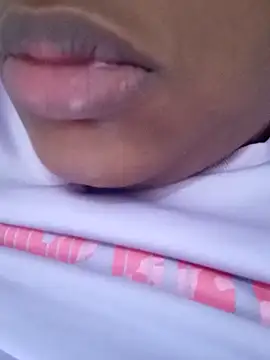 amorasecy online show from April 2026 01:00:02 PM