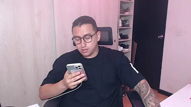 DanteVesper online show from April 2026 01:27:02 AM