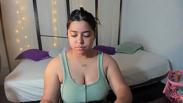 Snapshot of CelesteMoon5 chatting on January 2026 10:48:01 PM CelesteMoon5 online show from January 2026 10:48:01 PM