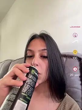 Snapshot of jujuarantes__2026 chatting on May 2026 02:24:02 PM jujuarantes 2026 online show from May 2026 02:24:02 PM