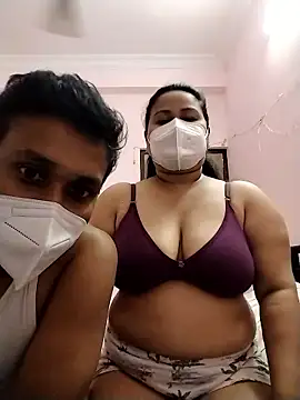 Snapshot of DesiSeductress chatting on January 2026 05:38:02 PM DesiSeductress online show from January 2026 05:38:02 PM