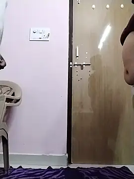 Snapshot of DesiSeductress chatting on January 2026 03:16:01 PM DesiSeductress online show from January 2026 03:16:01 PM