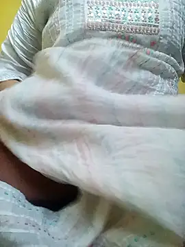 Snapshot of suman_bhabhi001 chatting on December 2025 05:27:01 AM suman bhabhi001 online show from December 2025 05:27:01 AM