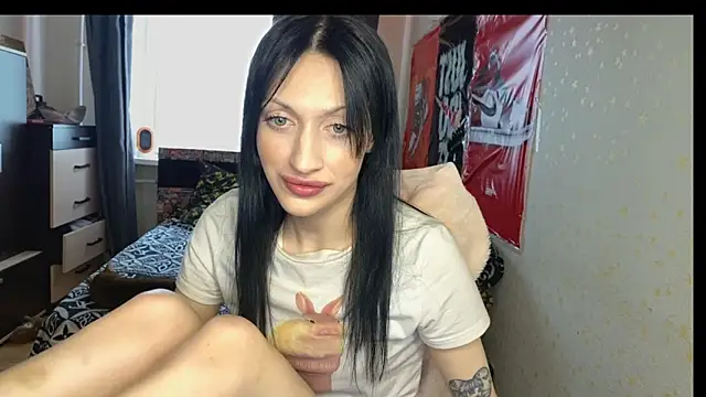 Snapshot of Amalia_Draki chatting on March 2026 12:23:01 PM Amalia Draki online show from March 2026 12:23:01 PM