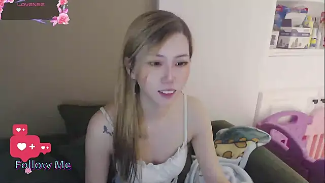 Snapshot of whitecat13 chatting on May 2026 10:12:02 AM whitecat13 online show from May 2026 10:12:02 AM
