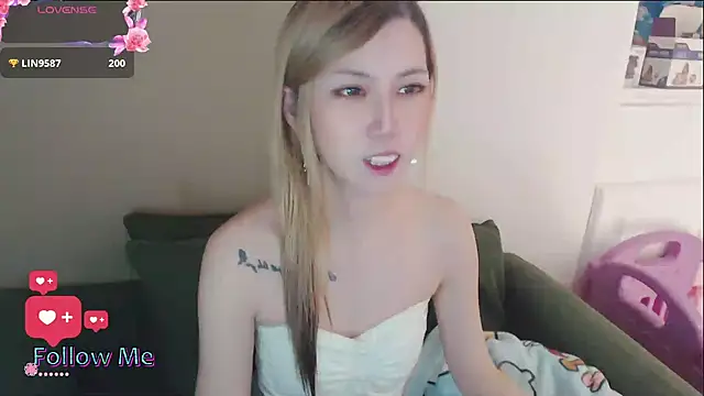 Snapshot of whitecat13 chatting on May 2026 10:32:01 AM whitecat13 online show from May 2026 10:32:01 AM