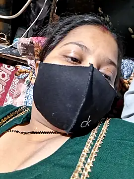 Radhacpl9528 online show from January 2026 04:00:02 PM