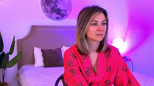 EmeraldGlow online show from February 2026 02:40:02 PM