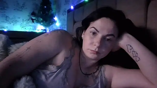 Snapshot of SKYNate chatting on January 2026 06:48:01 AM SKYNate online show from January 2026 06:48:01 AM