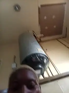 Snapshot of goldenstrips295 chatting on January 2026 03:47:01 PM goldenstrips295 online show from January 2026 03:47:01 PM