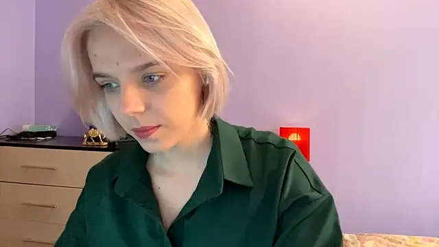 Scarlet cat online show from January 2026 06:16:01 AM