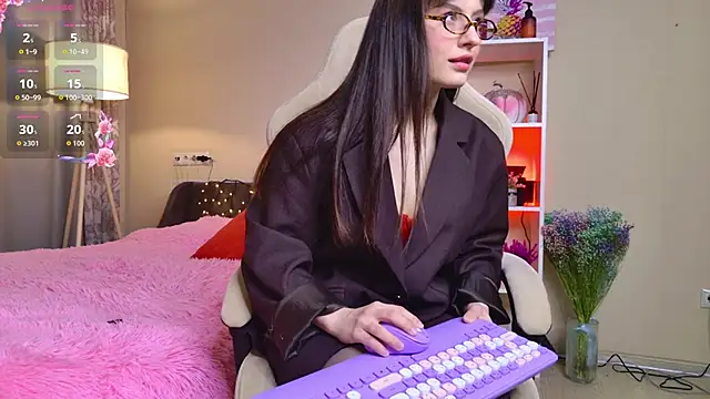 Mirellune online show from February 2026 08:09:01 PM