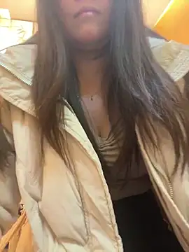 Molly-xiao online show from January 2026 10:42:02 AM