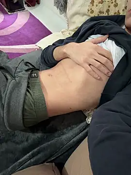 usr172727 online show from December 2025 09:06:01 AM