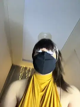 Inaa-Love online show from May 2026 06:03:02 PM