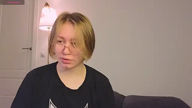 Snapshot of starsonthesky chatting on January 2026 05:34:02 AM starsonthesky online show from January 2026 05:34:02 AM