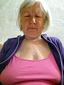 KlaudiaDarling online show from June 2026 02:03:01 AM
