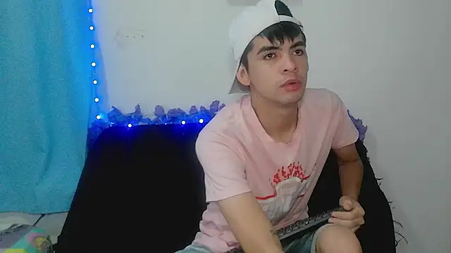 nico22love online show from February 2026 12:10:02 PM