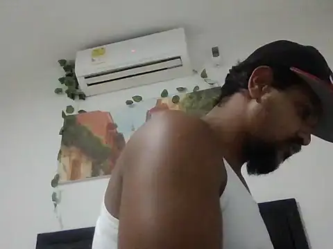 Snapshot of bigdick211292 chatting on March 2026 02:00:01 PM bigdick211292 online show from March 2026 02:00:01 PM