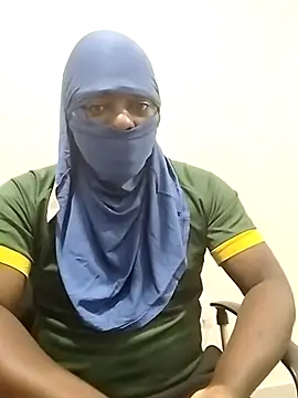 Snapshot of Bra-G chatting on December 2025 08:50:02 PM Bra-G online show from December 2025 08:50:02 PM