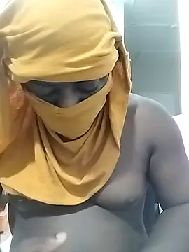 Snapshot of Bra-G chatting on February 2026 09:13:02 PM Bra-G online show from February 2026 09:13:02 PM