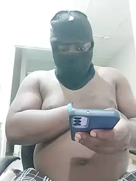 Snapshot of Bra-G chatting on June 2026 10:56:02 PM Bra-G online show from June 2026 10:56:02 PM