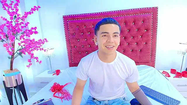 Jaden and sofia online show from March 2026 03:17:01 AM