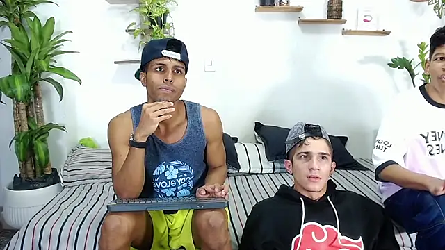 Interracial Snow Bunny online show from February 2026 11:21:02 PM