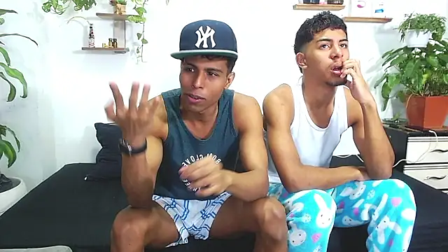 Interracial Snow Bunny online show from March 2026 05:17:01 PM