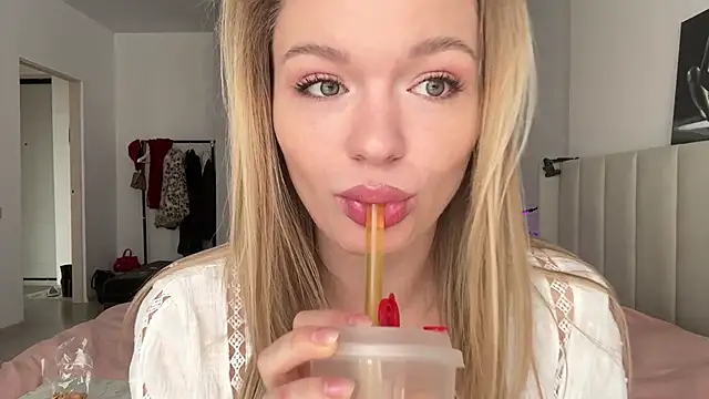 Snapshot of Missfit_ chatting on January 2026 08:41:01 AM Missfit online show from January 2026 08:41:01 AM