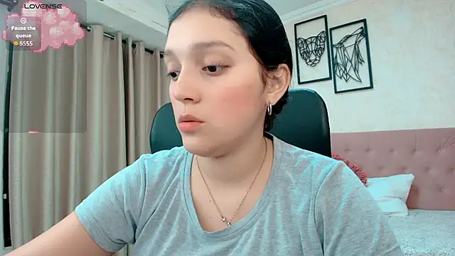 littlemolly walcott online show from March 2026 12:04:01 AM