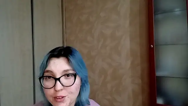 Snapshot of EvonTabb chatting on January 2026 06:08:01 AM EvonTabb online show from January 2026 06:08:01 AM