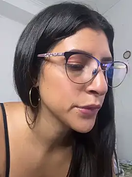 Snapshot of moronoiroficial chatting on February 2026 03:29:01 PM moronoiroficial online show from February 2026 03:29:01 PM