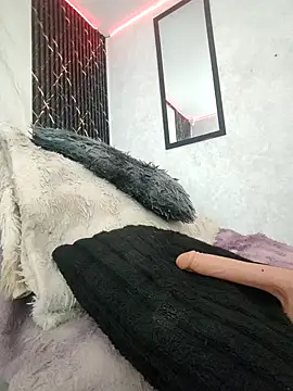 Isis Hot   online show from March 2026 11:03:01 AM