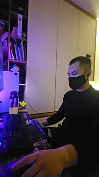 Snapshot of OnlyHand9x chatting on February 2026 03:33:02 PM OnlyHand9x online show from February 2026 03:33:02 PM