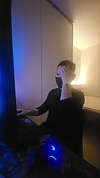 Snapshot of OnlyHand9x chatting on February 2026 04:56:01 PM OnlyHand9x online show from February 2026 04:56:01 PM