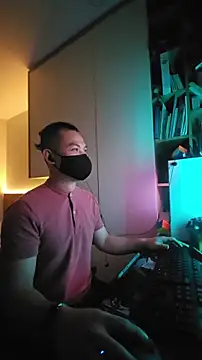 Snapshot of OnlyHand9x chatting on February 2026 05:10:01 PM OnlyHand9x online show from February 2026 05:10:01 PM