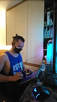 Snapshot of OnlyHand9x chatting on March 2026 05:48:02 PM OnlyHand9x online show from March 2026 05:48:02 PM