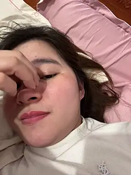 Snapshot of Small_big chatting on January 2026 01:04:02 PM Small big online show from January 2026 01:04:02 PM