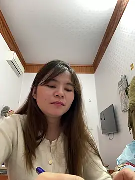 Snapshot of Small_big chatting on January 2026 01:44:01 AM Small big online show from January 2026 01:44:01 AM