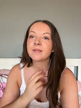 Snapshot of Nova-Vixen chatting on February 2026 09:10:02 AM Nova-Vixen online show from February 2026 09:10:02 AM