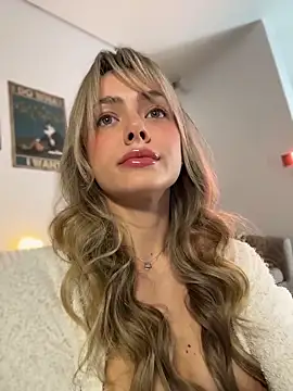 Kylie Mystic online show from April 2026 03:02:01 AM