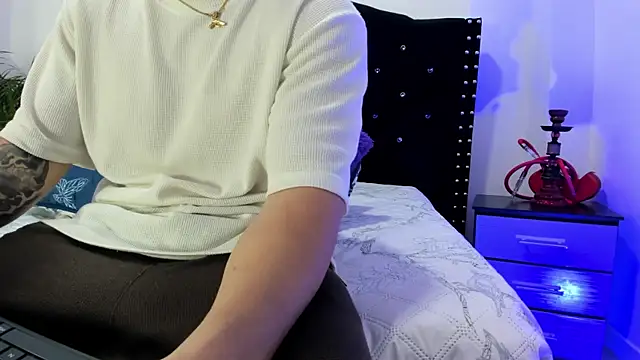 Liam saint online show from April 2026 01:07:01 PM