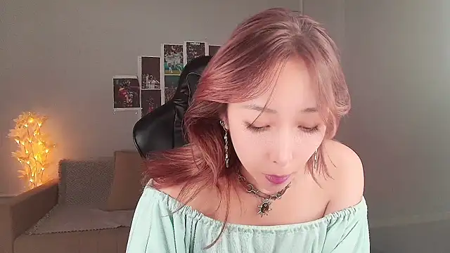 jasmilee online show from July 2026 02:03:02 AM