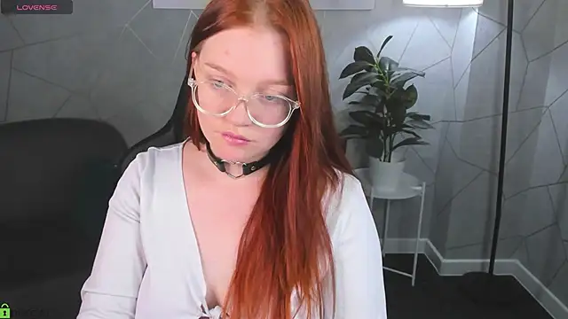 Snapshot of Gloria_Gordon chatting on June 2026 03:56:01 PM Gloria Gordon online show from June 2026 03:56:01 PM